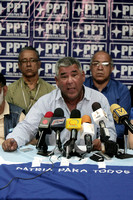 SAMUEL RUTH – PPT Caracas, 30/08/2010.- Samuel Ruth, candidato independiente por el PPT en el circuito 3 del estado Aragua, aseguró hoy, que los candidatos de la tolda azul son “unos cuarto bates y po