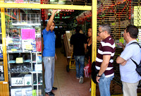Caracas,11/01/10/Venezuela 
Caraquenos continan comprando electrodomesticos luego del anuncio de devaluacion del bolivar hecho por el presidente Chavez el viernes 8 de Enero pasado,ante el temor