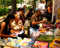 LECTURA: Caracas,24/04/10 
El II Festival de la Lectura Chacao 2010, con motivo del Dia de Sant Jordi se realiza entre el 23 de Abril y el 2 de Mayo, en la Plaza Altamira. En estos 10 dias de festin