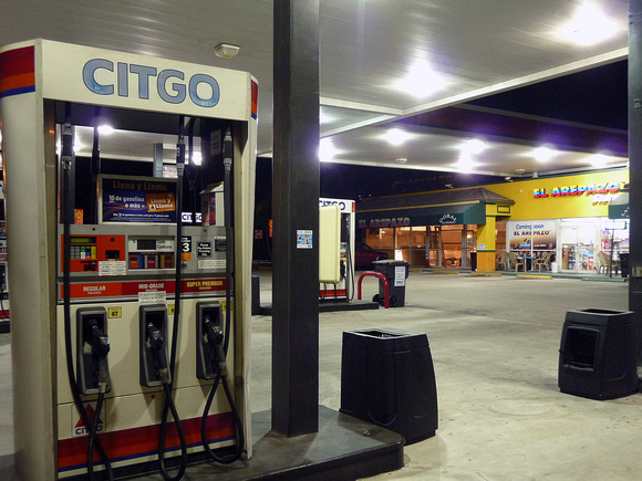 CITGO MIAMI: Miami,13/11/10 
Estacion de Servicio de  CITGO,  en Doral,Florida, cerca de la conocida arepera venezolana El Arepazo. El Presidente Chavez ha planteado la posibilidad de vender Citgo Pet