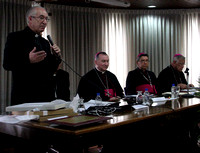 CONFERENCIA EPISCOPAL: Caracas,31/03/04 La Conferencia Episcopal  se reunio para emitir un comunicado donde  defiende al Cardenal Urosa Savino de las acusaciones hechas por el Presidente Hugo Chavez e