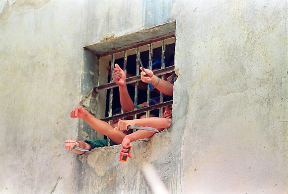 CARCELES-HUELGA: Caracas,06/10/10 
En la foto de archivo de Caribe Focus, presos en las hacinadas carceles venezolanas,durante motines. Ocho cárceles de Venezuela:Tocorón, La Planta,el Rodeo, Yare; La
