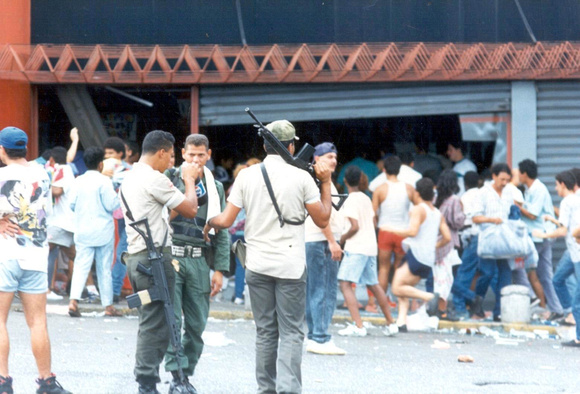 CARACAZO 27-28-F 1989