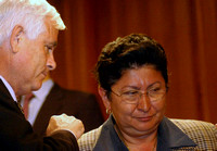 ALBIS MUNOZ FEDECAMARAS: Caracas,12/04/02 
en la foto de archivo, la ex presidenta de Fedecamaras  Albis Munoz (der), acompanada por el tambien expresidente de Fedecamaras Carlos Fernandez (izq).La ex