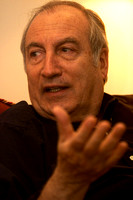 Caracas,31/01/10/Venezuela 
En esta  foto de 2002,el escritor argentino, Tomás Eloy Martínez,durante una entrevista en un hotel en Caracas.Tomas Eloy Martínez ,de  75 años falleció esta tarde tras un