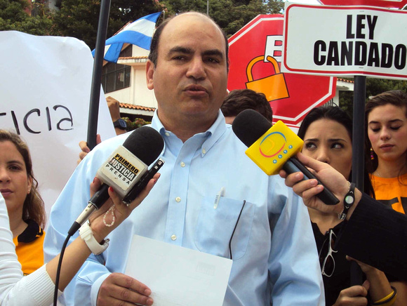 NICARAGUA LEY CANDADO: Caracas,29/05/09 
El candidato al Parlamento Latinoamericano José Ramón Sánchez acudió  a la embajada de Nicaragua a solicitar rendición de cuentas por más de mil millones de d