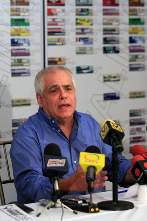MUD MENDOZA -AMARRE: Caracas,06/09/10 
Enrique Mendoza, candidato a diputado por la Mesa de Unidad para el estado Miranda,informó este lunes, la realización de la “Operación Amarre” para promover la