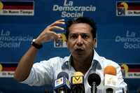 WILLIAM OJEDA Caracas, 14/07/2010.- vicepresidente de asuntos sociales del partido Un Nuevo Tiempo (UNT) denunció hoy “la campaña que pretende hacer el Gobierno” con el objetivo de desviar la atención