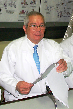 DOUGLAS LEÓN NATERA 24/05/2010.- Douglas León Natera , presidente de la Federación Médica Venezolana, anunció que la comunidad medica venezolana recibió “con grandes expectativas” el nombramiento de M