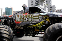 MONSTER TRUCKS: Caracas,26/05/10 
En una rueda de prensa en el CC Sambil,Evenpro  presento a dos de los Monster Truck y sus pilotos, mientras informaban sobre el espectaculo que  se podrá disfrutar e